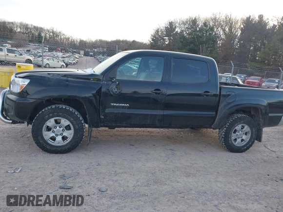2013 Toyota Tacoma z VIN 3TMLU4EN7DM128414, wystawiony jako IAAI lot #41527647 z przebiegiem 112 097 mil mil oraz . Historia ofert i sprzedaży dostępna na DreamBid. Obrazek 14.