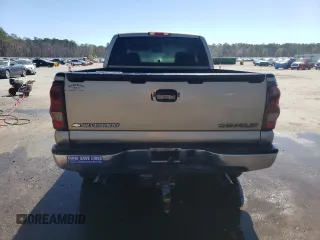 2004 Chevrolet Silverado 1500 Z71 with VIN 1GCEK19T04E195772, listed as a Copart auction lot 50040325 with 152,605 mi miles and Salvage Title. Bid and sale history available at DreamBid. Image 6.