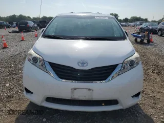 2013 Toyota Sienna LE AAS z VIN 5TDKK3DC8DS367482, wystawiony jako Copart lot #61925235 z przebiegiem 85 285 mil mil oraz Szkoda całkowita • Salvage title. Historia ofert i sprzedaży dostępna na DreamBid. Obrazek 5.