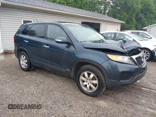 2011 Kia Sorento LX with VIN 5XYKTCA13BG082120, listed as a IAAI auction lot 42333345 with 201,876 mi miles and . Bid and sale history available at DreamBid. Image 1.