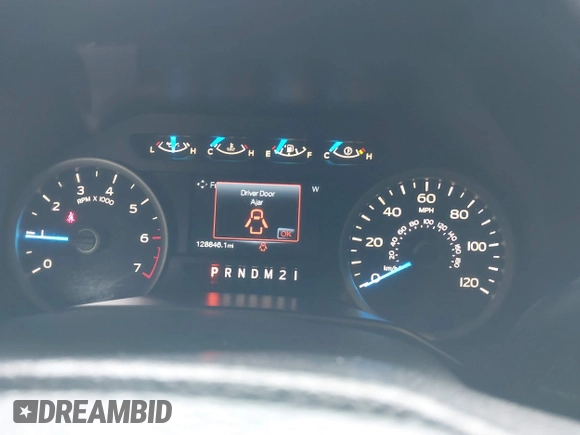 2016 Ford F-150 XLT with VIN 1FTFW1EG1GKD21922, listed as a IAAI auction lot 41888036 with 128,846 mi miles. Bid and sale history available at carsss.com. Image 7.
