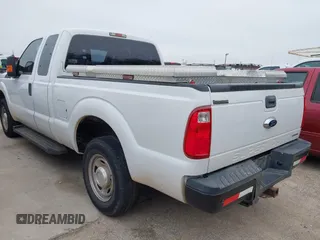 2016 Ford F-250 XLT z VIN 1FT7X2A66GEC26128, wystawiony jako IAAI lot #41552582 z przebiegiem 164 291 mil mil oraz . Historia ofert i sprzedaży dostępna na DreamBid. Obrazek 3.