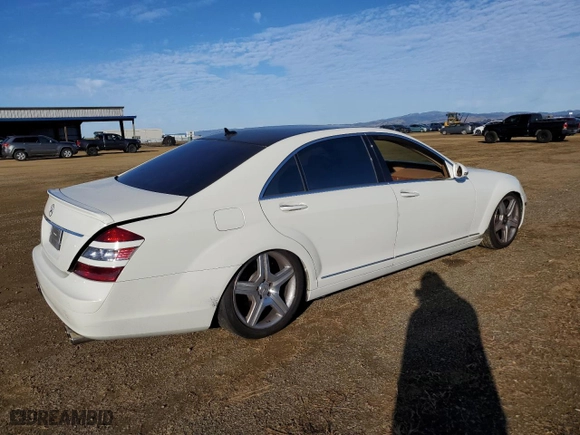 2009 Mercedes-Benz S-Class 5.5L V8 with VIN WDDNG71X29A259849, listed as a Copart auction lot 83017964 with 183,878 mi miles and Salvage Title. Bid and sale history available at carsss.com. Image 3.