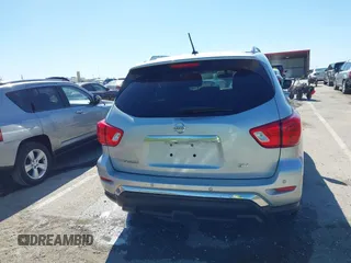 2017 Nissan Pathfinder S with VIN 5N1DR2MN1HC673409, listed as a IAAI auction lot 41992057 with 132,562 mi miles and . Bid and sale history available at DreamBid. Image 17.