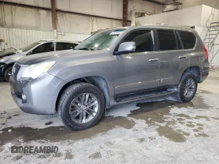 2013 Lexus GX 460 Premium z VIN JTJJM7FXXD5054983, wystawiony jako Copart lot #45633965 z przebiegiem 241 180 mil mil oraz Czysty tytuł • Clean title. Historia ofert i sprzedaży dostępna na DreamBid. Obrazek 1.
