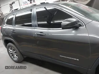 2019 Jeep Cherokee Latitude Plus с VIN 1C4PJMLXXKD315119, выставлен на аукционе IAAI как лот 42111411 с пробегом 92 787 миль миль и . История ставок и продаж доступна на DreamBid. Изображение 13.