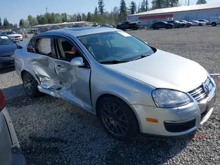 2009 Volkswagen Jetta SE с VIN 3VWRZ71KX9M139744, выставлен на аукционе IAAI как лот 42099696 с пробегом 162 001 миль миль и . История ставок и продаж доступна на DreamBid. Изображение 1.
