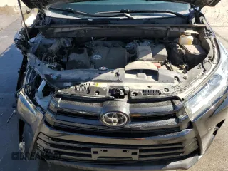 2018 Toyota Highlander SE with VIN 5TDKZRFH3JS540733, listed as a Copart auction lot 55099315 with 80,067 mi miles and Salvage title. Bid and sale history available at DreamBid. Image 12.