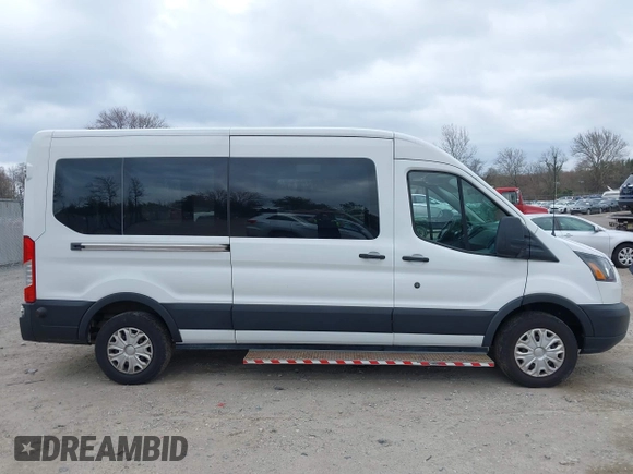 2019 Ford Transit with VIN 1FTYR2CM4KKA63287, listed as a IAAI auction lot 41910079 with 95,472 mi miles. Bid and sale history available at carsss.com. Image 13.