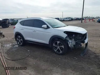 2016 Hyundai Tucson Sport with VIN KM8J33A2XGU030795, listed as a IAAI auction lot 41469203 with 117,417 mi miles. Bid and sale history available at carsss.com. Image 1.
