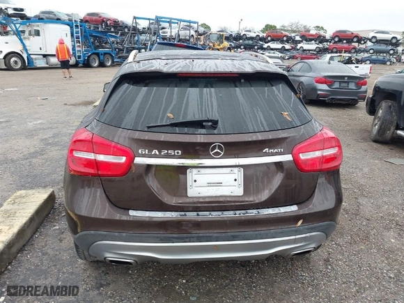2015 Mercedes-Benz GLA-Class GLA 250 with VIN WDCTG4GB0FJ039966, listed as a IAAI auction lot 41652931 with NaN miles. Bid and sale history available at carsss.com. Image 17.