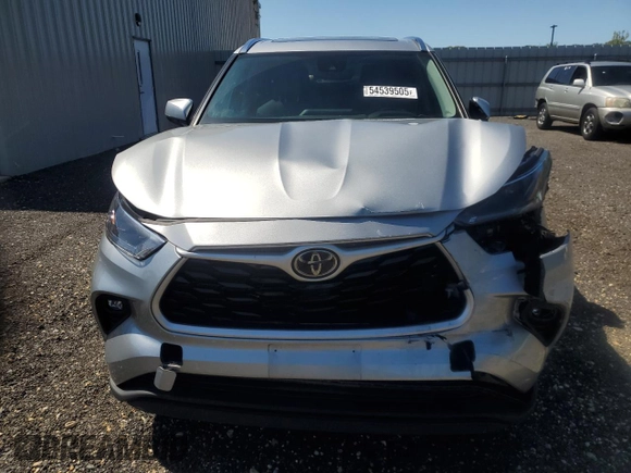 2021 Toyota Highlander XLE with VIN 5TDGZRBH3MS074401, listed as a Copart auction lot 54539505 with 49,325 mi miles and Salvage title. Bid and sale history available at DreamBid. Image 5.