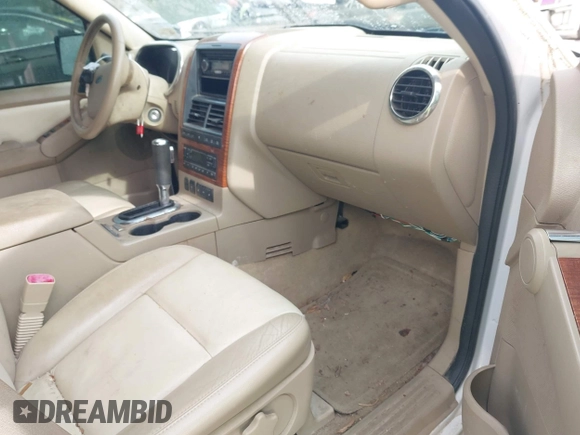 2008 Ford Explorer Eddie Bauer with VIN 1FMEU74E68UA47414, listed as a IAAI auction lot 41913886 with 135,349 mi miles. Bid and sale history available at carsss.com. Image 5.