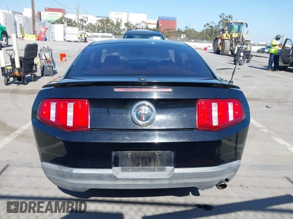 2010 Ford Mustang V6 с VIN 1ZVBP8AN5A5157571, выставлен на аукционе IAAI как лот 42153145 с пробегом 116 493 миль миль и . История ставок и продаж доступна на DreamBid. Изображение 17.