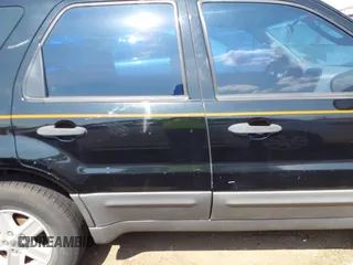 2007 Ford Escape XLS с VIN 1FMYU02ZX7KB08803, выставлен на аукционе IAAI как лот 41878290 с пробегом 163 983 миль миль и . История ставок и продаж доступна на DreamBid. Изображение 14.