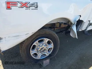 2025 Ford F-250 XL с VIN 1FT7W2BT5SEC99779, выставлен на аукционе IAAI как лот 42849068 с пробегом 7 850 миль миль и . История ставок и продаж доступна на DreamBid. Изображение 19.