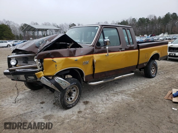 1988 Ford F-150 with VIN 1FTEX14N2JKA84275, listed as a Copart auction lot 88819435 with 89,176 mi miles and Clean Title. Bid and sale history available at carsss.com. Image 1.