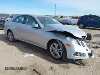 2011 Mercedes-Benz E-Class E 350 Luxury with VIN WDDHF8HB0BA362712, listed as a IAAI auction lot 41074211 with 1 mi miles. Bid and sale history available at carsss.com. Image 1.