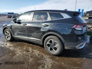 2024 Kia Sportage LX with VIN KNDPU3DF3R7321702, listed as a Copart auction lot 44573945 with 527 mi miles and Salvage Title. Bid and sale history available at carsss.com. Image 2.
