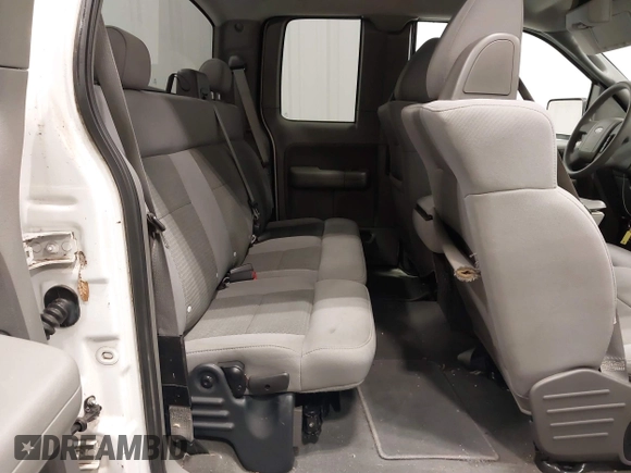 2004 Ford F-150 XLT z VIN 1FTPX04514KB70491, wystawiony jako IAAI lot #41320139 z przebiegiem 131 891 mil mil oraz . Historia ofert i sprzedaży dostępna na DreamBid. Obrazek 8.