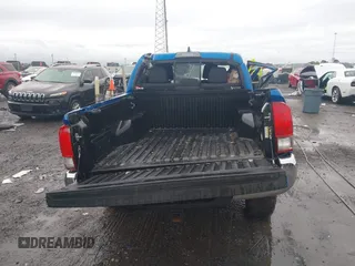 2017 Toyota Tacoma SR5 with VIN 5TFCZ5AN5HX104657, listed as a IAAI auction lot 41937797 with 116,320 mi miles and . Bid and sale history available at carsss.com. Image 16.