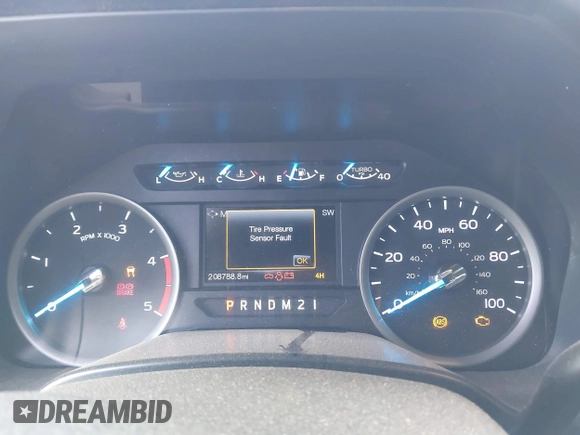 2017 Ford F-250 Lariat z VIN 1FT7W2BT4HED52447, wystawiony jako IAAI lot #42134353 z przebiegiem 208 788 mil mil oraz . Historia ofert i sprzedaży dostępna na DreamBid. Obrazek 7.