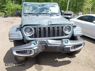2024 Jeep Wrangler Sahara with VIN 1C4RJXP68RW270112, listed as a IAAI auction lot 42193921 with 23,792 mi miles and . Bid and sale history available at carsss.com. Image 11.