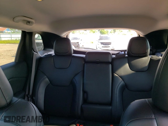 2020 Jeep Cherokee Latitude Plus z VIN 1C4PJMLB0LD619601, wystawiony jako Copart lot #62694815 z przebiegiem 42 385 mil mil oraz Szkoda całkowita • Salvage title. Historia ofert i sprzedaży dostępna na DreamBid. Obrazek 10.