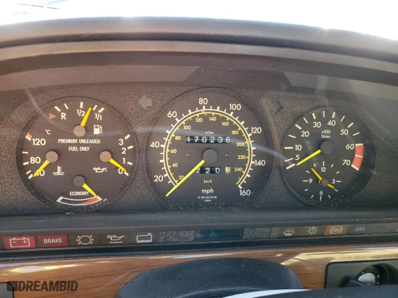 1989 Mercedes-Benz 420 Series 420SEL with VIN WDBCA35EXKA440707, listed as a Copart auction lot 75636164 with 170236 miles and Clean Title. Bid and sale history available at carsss.com. Image 9.