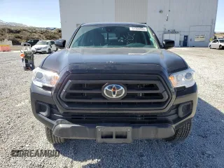 2023 Toyota Tacoma SR z VIN 3TMCZ5AN1PM643457, wystawiony jako Copart lot #51304985 z przebiegiem 9 673 mil mil oraz Szkoda całkowita • Salvage title. Historia ofert i sprzedaży dostępna na DreamBid. Obrazek 5.
