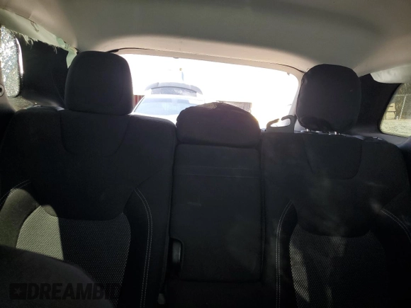2019 Jeep Cherokee Latitude с VIN 1C4PJLCB5KD232681, выставлен на аукционе Copart как лот 60641735 с пробегом 52 979 миль миль и Списание • Salvage title. История ставок и продаж доступна на DreamBid. Изображение 10.