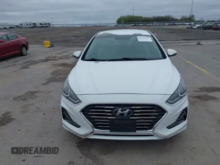 2018 Hyundai Sonata Limited with VIN 5NPE34AF2JH636995, listed as a IAAI auction lot 42105350 with 105,279 mi miles. Bid and sale history available at carsss.com. Image 6.