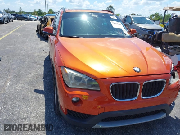 2013 BMW X1 28i z VIN WBAVM1C51DVW41056, wystawiony jako IAAI lot #40070143 z przebiegiem 152 657 mil mil oraz . Historia ofert i sprzedaży dostępna na DreamBid. Obrazek 14.
