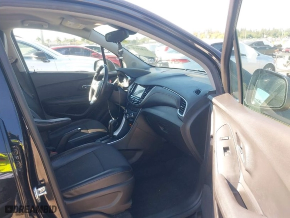 2019 Chevrolet Trax LT with VIN KL7CJLSB1KB934117, listed as a IAAI auction lot 41849334 with 54,284 mi miles. Bid and sale history available at carsss.com. Image 5.