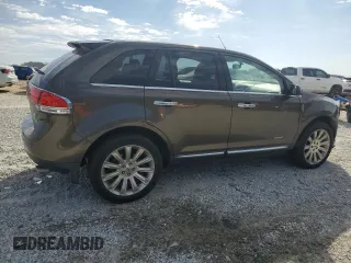 2011 Lincoln MKX with VIN 2LMDJ8JK6BBJ25776, listed as a Copart auction lot 46055665 with 208,278 mi miles and Salvage Title. Bid and sale history available at carsss.com. Image 3.