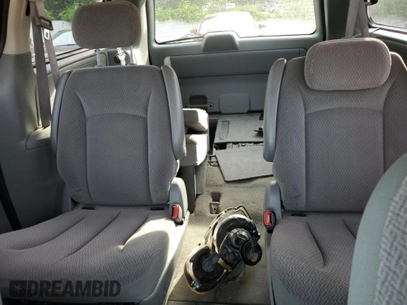 2006 Chrysler Town & Country LWB LX with VIN 2A4GP44R96R888850, listed as a Copart auction lot 79219044 with 323,180 mi miles and Non Repairable. Bid and sale history available at carsss.com. Image 10.