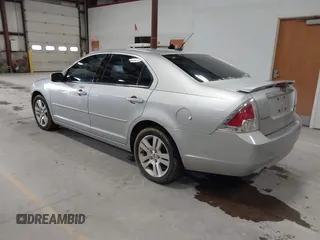 2009 Ford Fusion SEL with VIN 3FAHP08109R131914, listed as a IAAI auction lot 42005497 with 231,873 mi miles and . Bid and sale history available at carsss.com. Image 3.