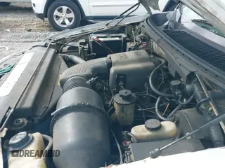 2001 Ford F-150 XL с VIN 1FTRX17W61KA27082, выставлен на аукционе IAAI как лот 42630727 с пробегом Не указан миль и . История ставок и продаж доступна на DreamBid. Изображение 12.