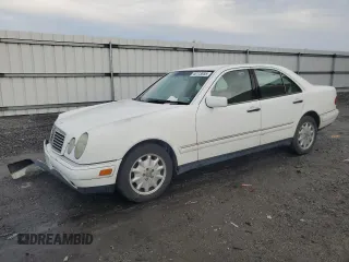 1999 Mercedes-Benz E-Class with VIN WDBJF65H9XA789823, listed as a Copart auction lot 45113855 with 0 mi miles and Salvage Title. Bid and sale history available at carsss.com. Image 1.