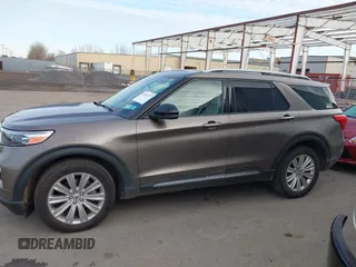 2021 Ford Explorer Limited with VIN 1FMSK8FH2MGB77611, listed as a IAAI auction lot 41951777 with 70,550 mi miles. Bid and sale history available at carsss.com. Image 14.