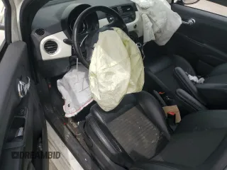 2015 FIAT 500 Sport z VIN 3C3CFFBRXFT625516, wystawiony jako Copart lot #57797775 z przebiegiem Nie podano mil oraz Szkoda całkowita • Salvage title. Historia ofert i sprzedaży dostępna na DreamBid. Obrazek 8.