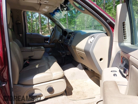 2006 Ford F-150 XLT with VIN 1FTPW14506FB81826, listed as a IAAI auction lot 42142287 with 136,768 mi miles. Bid and sale history available at carsss.com. Image 5.