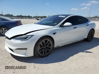 2021 Tesla Model S Plaid with VIN 5YJSA1E61MF435755, listed as a Copart auction lot 47526595 with 35,725 mi miles and Salvage Title. Bid and sale history available at carsss.com. Image 1.