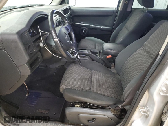2010 Jeep Commander Sport с VIN 1J4RG4GK1AC132194, выставлен на аукционе Copart как лот 59276295 с пробегом 268 856 миль миль и Списание • Salvage title. История ставок и продаж доступна на DreamBid. Изображение 7.