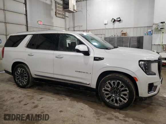 2023 GMC Yukon Denali Ultimate with VIN 1GKS2EKL0PR335633, listed as a Copart auction lot 43047945 with 0 mi miles and Salvage Title. Bid and sale history available at carsss.com. Image 4.