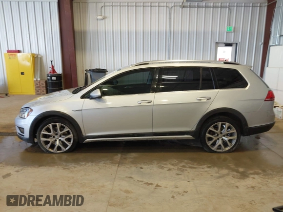 2017 Volkswagen Golf S с VIN 3VWH17AU9HM532332, выставлен на аукционе IAAI как лот 41996360 с пробегом 105 854 миль миль и . История ставок и продаж доступна на DreamBid. Изображение 15.