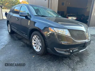 2015 Lincoln MKT with VIN 2LMHJ5NK0FBL03293, listed as a Copart auction lot 46986795 with 115,725 mi miles and Clean Title. Bid and sale history available at carsss.com. Image 1.