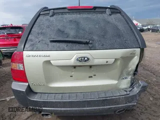 2005 Kia Sportage LX with VIN KNDJF723457135158, listed as a IAAI auction lot 41700735 with 88,200 mi miles and . Bid and sale history available at carsss.com. Image 16.