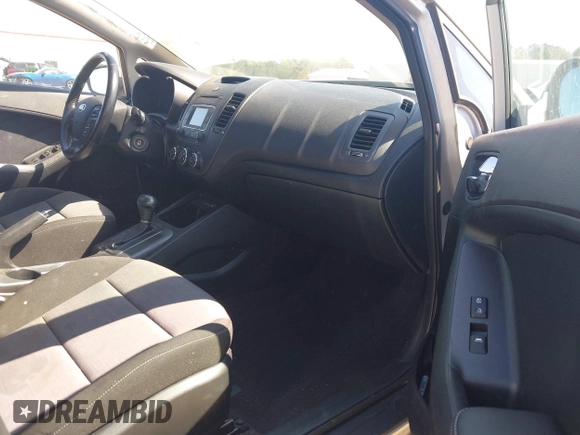 2016 Kia Forte EX with VIN KNAFX5A81G5629252, listed as a IAAI auction lot 41898977 with 92,792 mi miles and . Bid and sale history available at DreamBid. Image 5.