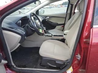 2015 Ford Focus Electric z VIN 1FADP3R40FL249156, wystawiony jako Copart lot #75577633 z przebiegiem 90 617 mil mil oraz . Historia ofert i sprzedaży dostępna na DreamBid. Obrazek 7.